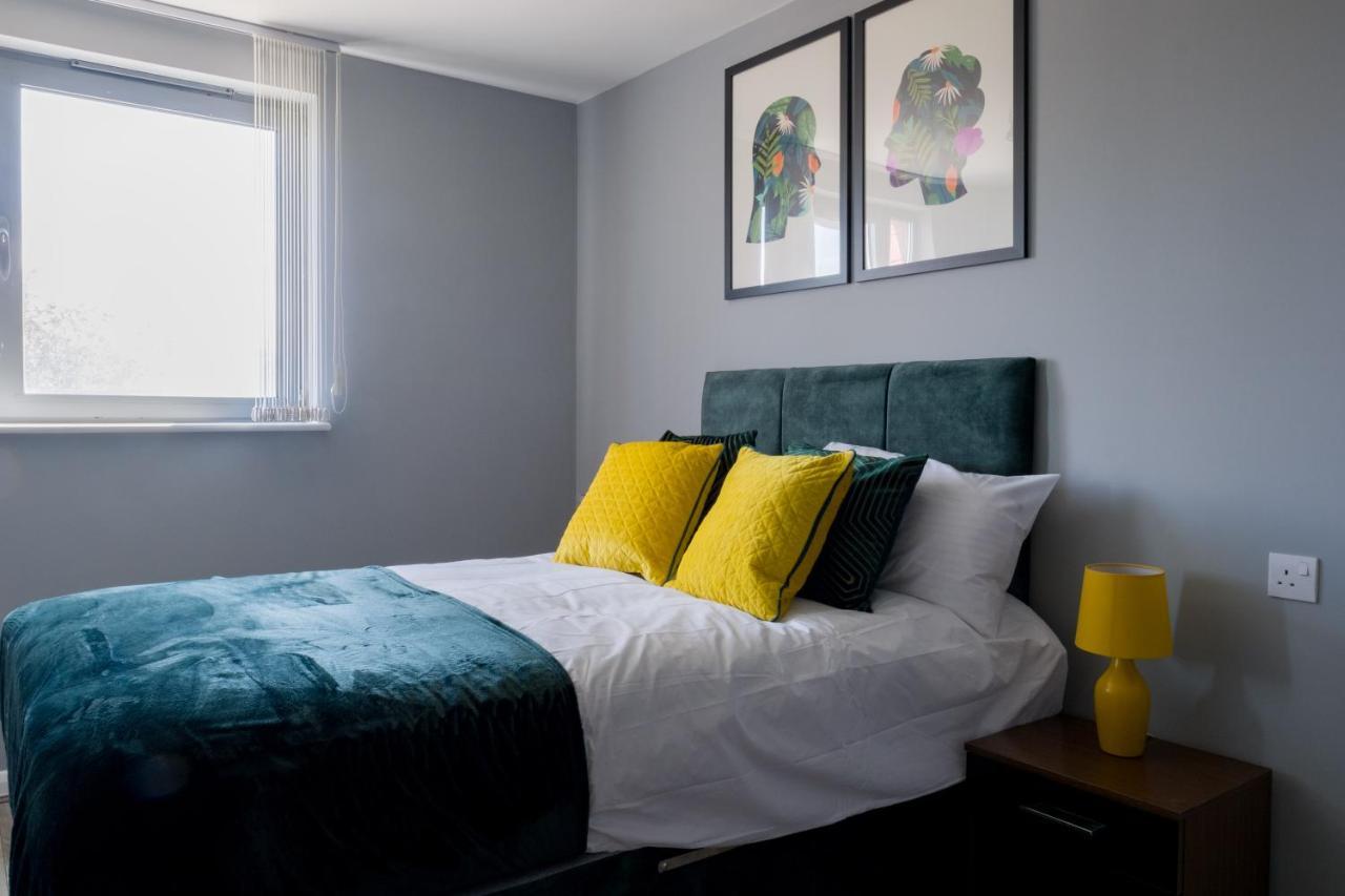 Pahuna Ghar Birmigham City 2 Bedroom Apartment- Short To Mid Term Let-Free Secure Parking Birmingham Exterior foto